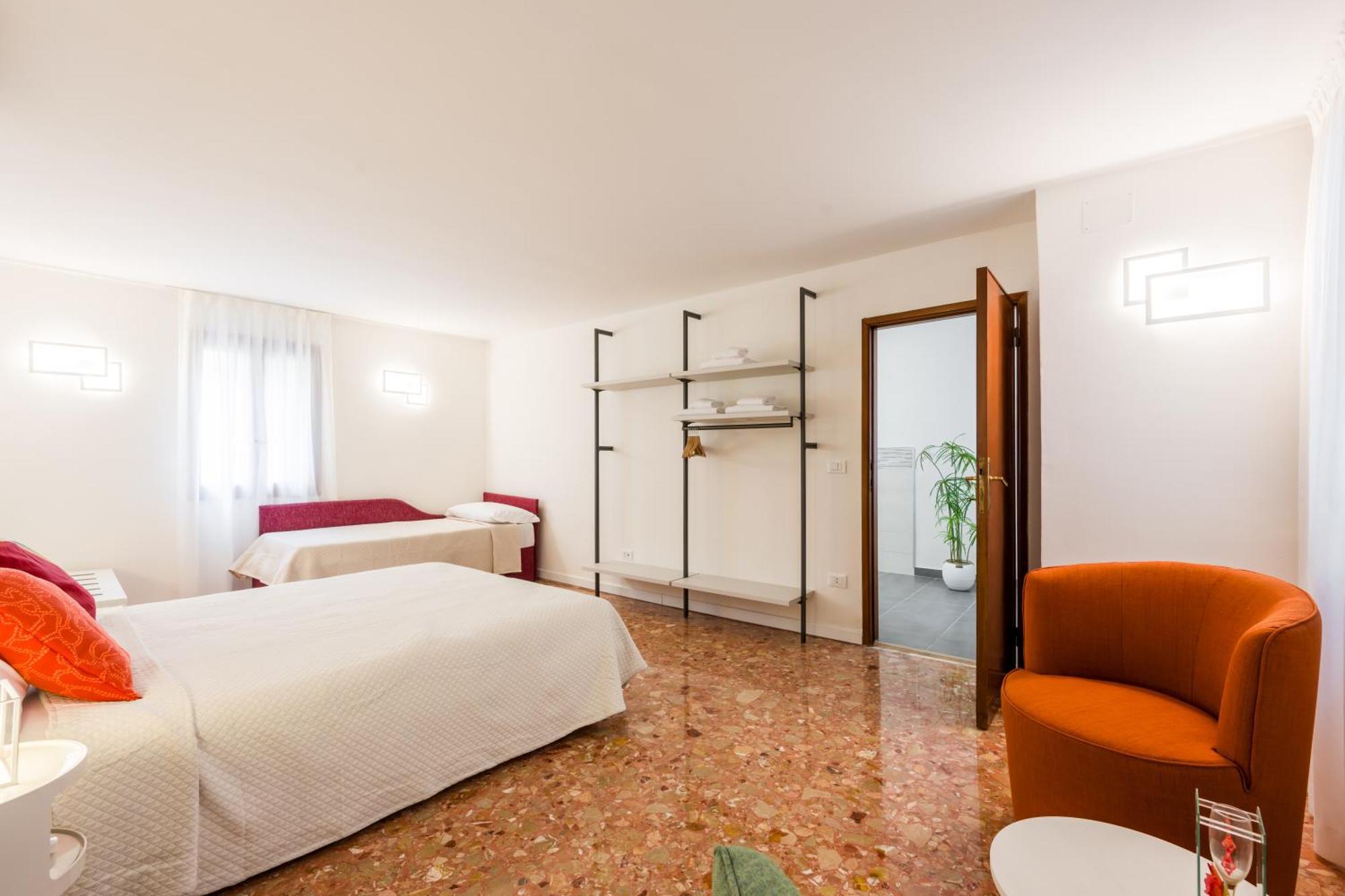 Ca Del Bezzo - Comfort & City View Венеция Экстерьер фото