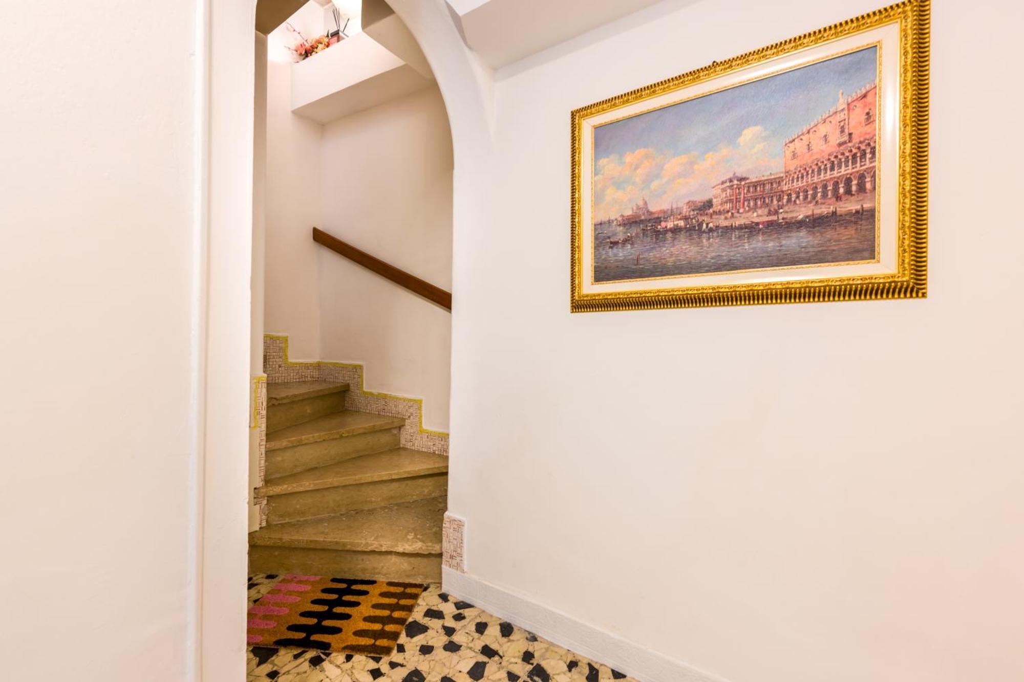 Ca Del Bezzo - Comfort & City View Венеция Экстерьер фото